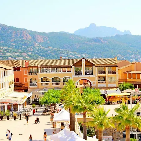 Apartamento Cap Esterel Village : Studio Rez De Jardin J2 : 78la Saint-Raphaël